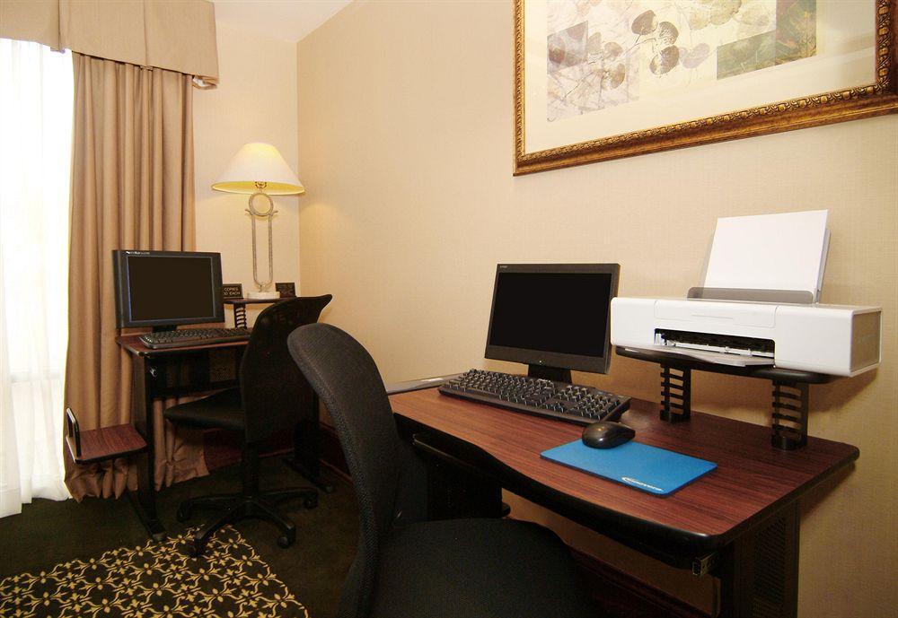 Holiday Inn Express Hotel & Suites Cedar Rapids I-380 At 33Rd Avenue By Ihg Ruang foto